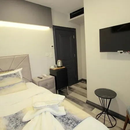 Guler Palas Hotel *